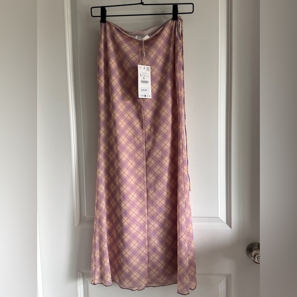 Zara Pink Checkered Maxi skirt and Flared Sleeves top - Picture 9 of 10